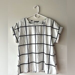 SHEIN Black and White Checkered Short Sleeve Top